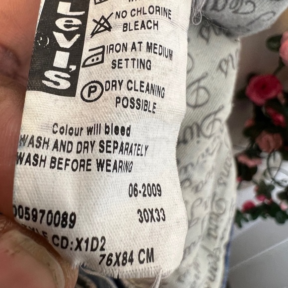 Levi’s 00597 Mid-Rise Light Wash Skinny Bootcut Jeans Womens 10/30 Casual - Picture 9 of 9